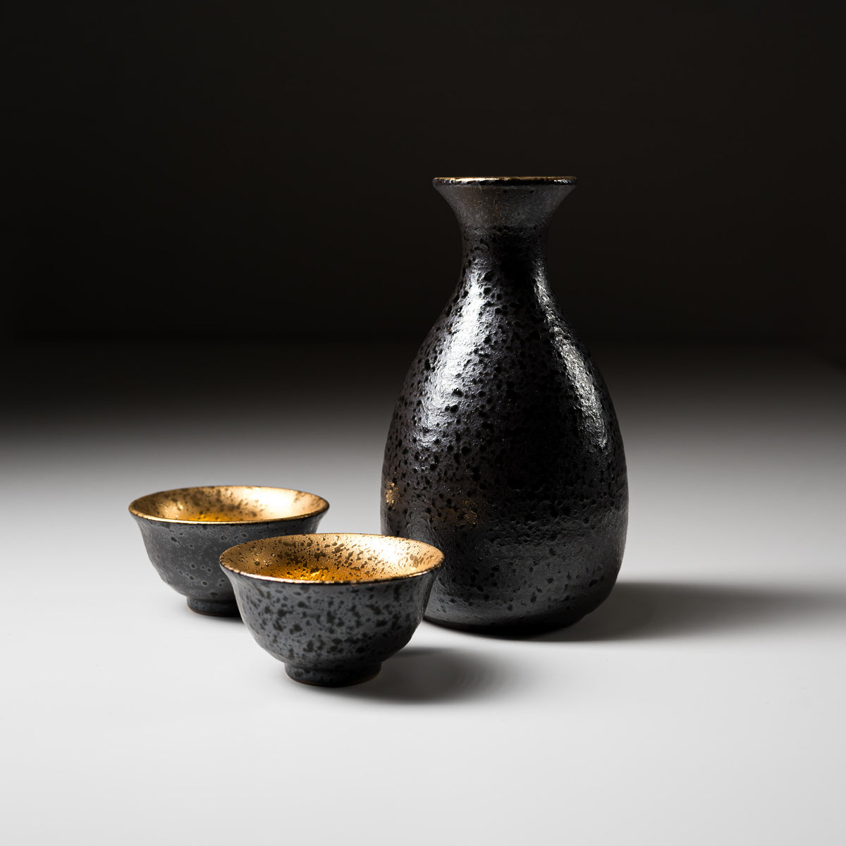 Mino ware Pottery Sake Set Black and Gold Crafted in Japan Osara