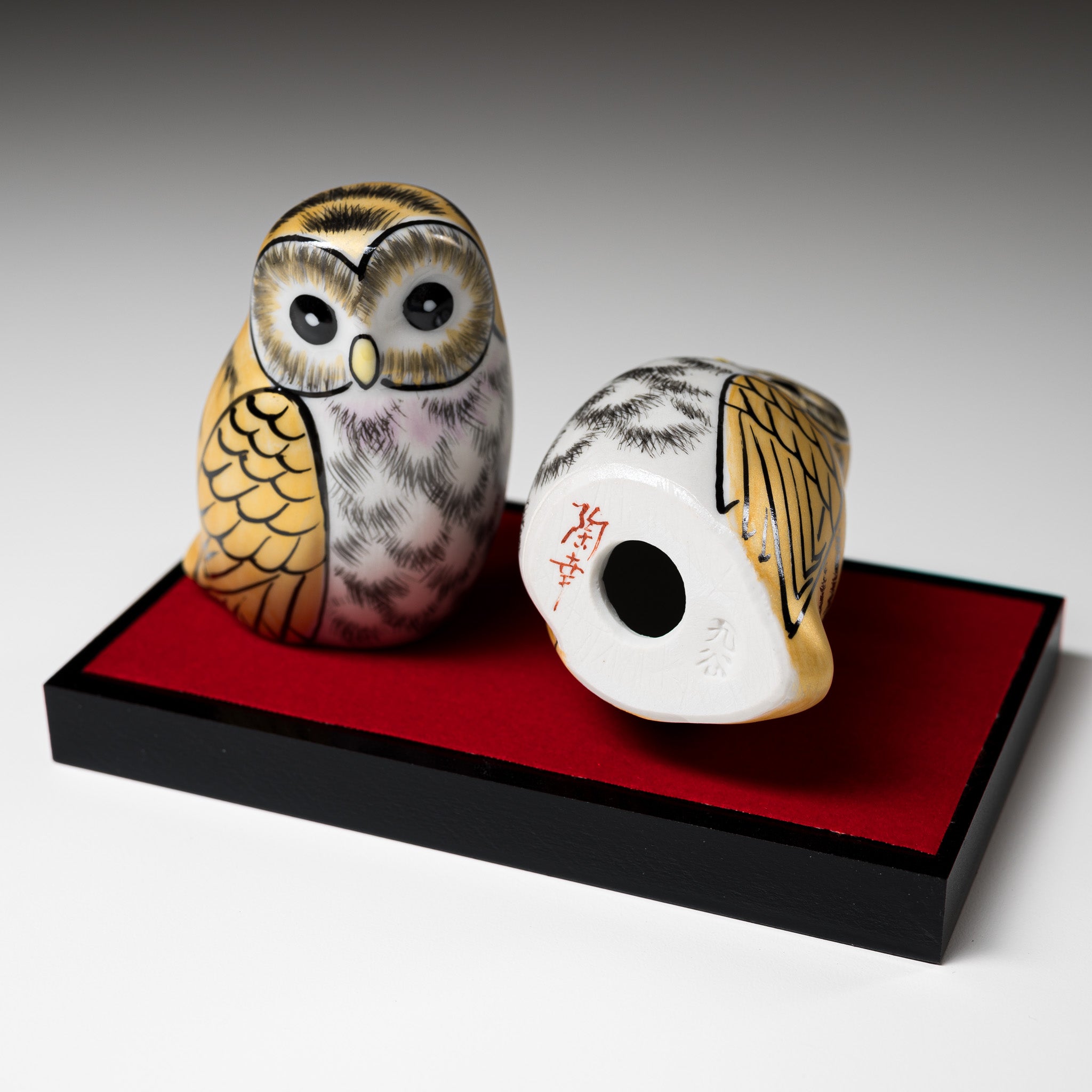 Kutani Ware Animal Ornament - Golden Pair Owl / 九谷焼 ペア梟