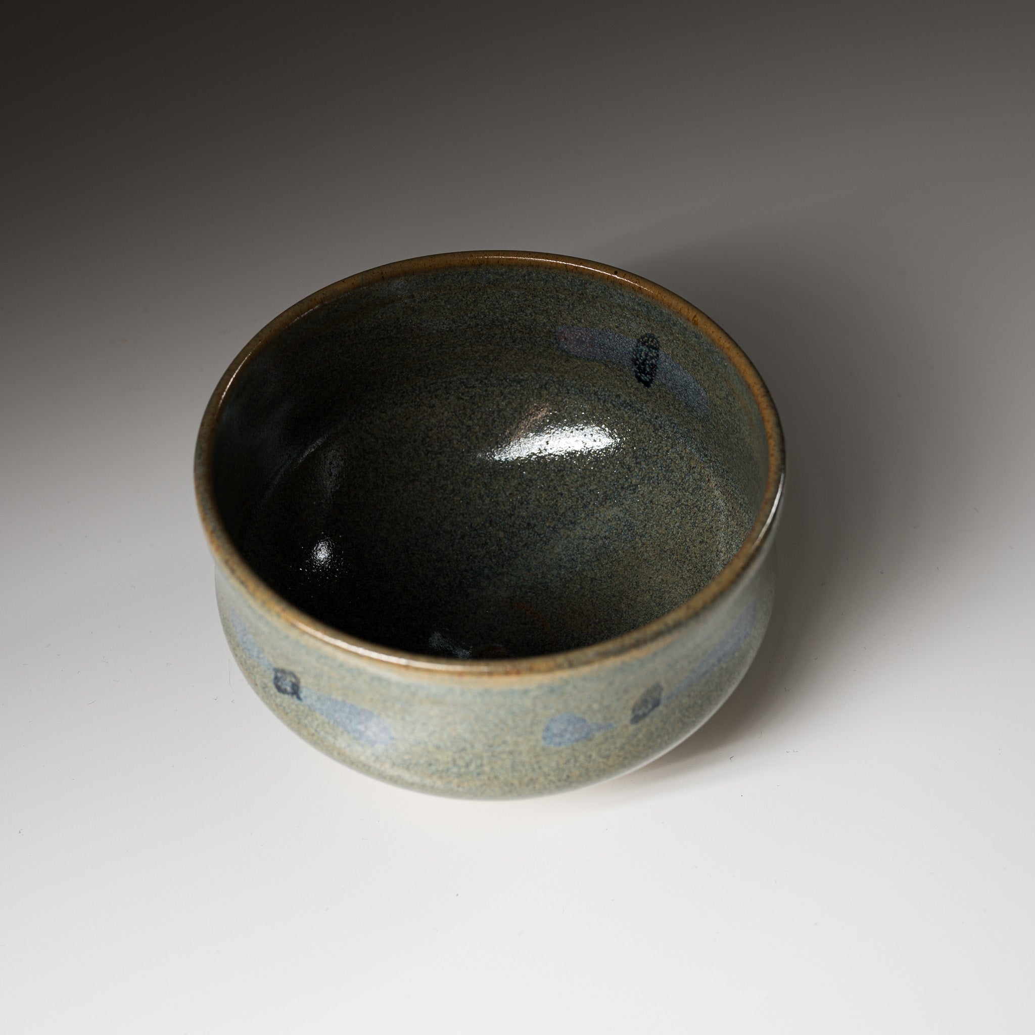 Kyo Kiyomizu Ware Handmade Matcha Bowl - Grey Sansai / 京焼・清水焼き 抹茶碗