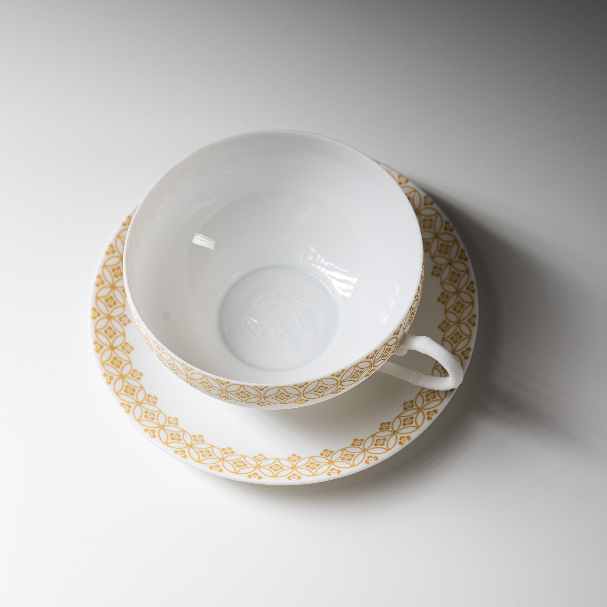Kyo Kiyomizu Ware Hand made Cup & Saucer Set - Elegant Yellow / 京焼・清水焼き