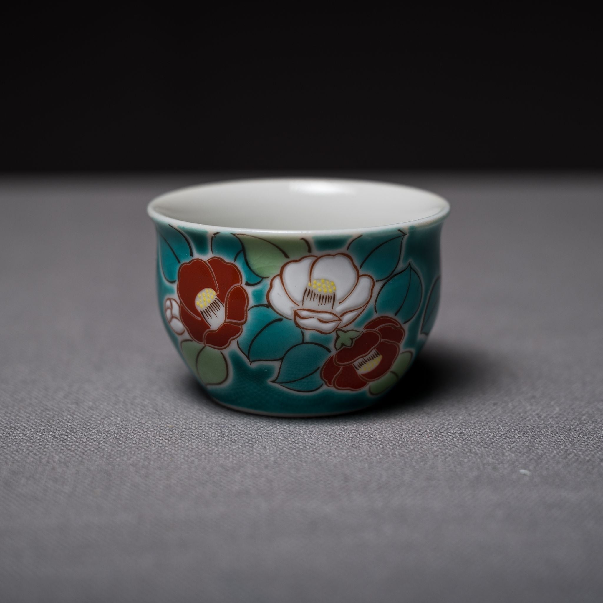 Kutani ware Single Sake Cup - Camellia / 九谷焼 盃 椿