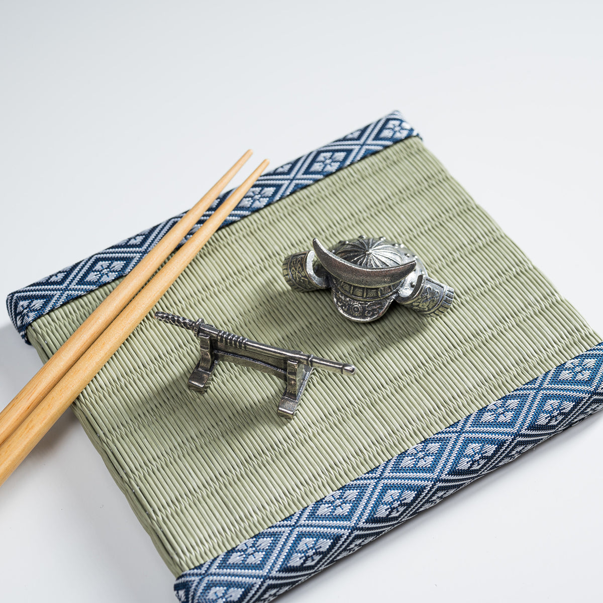 Samurai Chopstick Rests Gift Set Set of 2 / 錫製 箸置き 武者揃 Osara Australia
