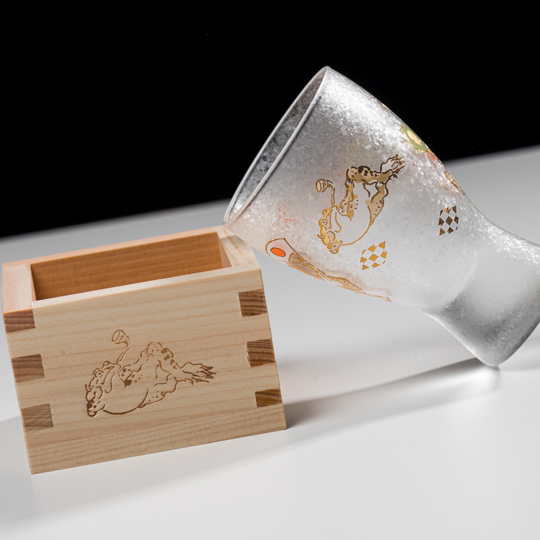 Lucky Animals Masuzake / Sake Cup with Wooden Masu - Frog / カエル