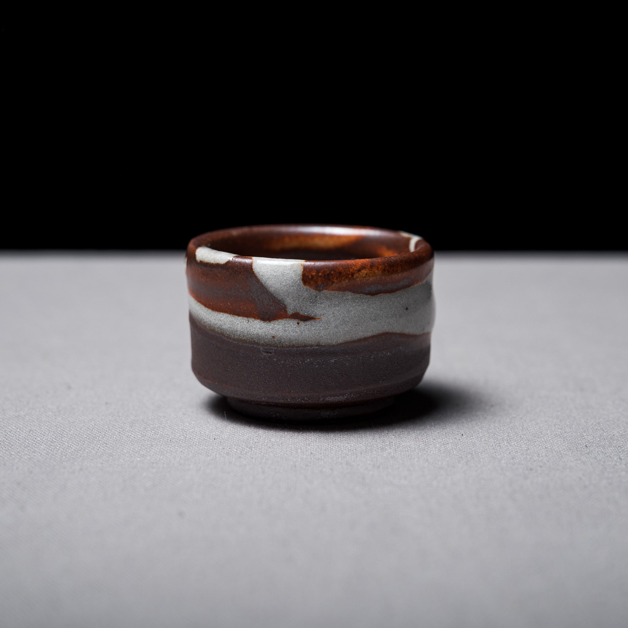 Pottery Sake Cup - Remaining Snow / ぐい呑み 残雪