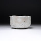 Mino ware Handmade Matcha Bowl with Spout - Kohiki / 抹茶碗