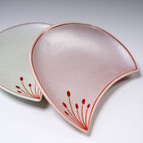 Arita Ware Petal Plate - 9 cm - Two Colour Options / 有田焼 幸楽窯 花びら小皿