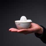 Ceramic Citrus Squeezer - White / しぼり器