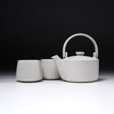En - 縁 - Dobbin Teapot 400 ml Gift Set - Teapot x1, Teacup x 2 - White