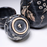 Gyokusan Klin Grapevine Nezumi-shino Sake Set with Wooden Box / 玉山窯 酒器セット