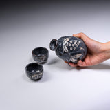 Gyokusan Klin Grapevine Nezumi-shino Sake Set with Wooden Box / 玉山窯 酒器セット