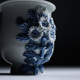 HIRADO KOHSYO DANEMON Kiln Mikawachi Ware Tea Cup with Lid / 平戸洸祥団右ヱ門窯 菊花飾湯呑み