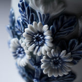HIRADO KOHSYO DANEMON Kiln Mikawachi Ware Tea Cup with Lid / 平戸洸祥団右ヱ門窯 菊花飾湯呑み