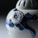 HIRADO KOHSYO DANEMON Kiln Mikawachi Ware Tea Leaf Aroma Burner / 平戸洸祥団右ヱ門窯 菊花飾茶香炉