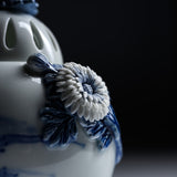 HIRADO KOHSYO DANEMON Kiln Mikawachi Ware Tea Leaf Aroma Burner / 平戸洸祥団右ヱ門窯 菊花飾茶香炉