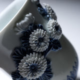 HIRADO KOHSYO DANEMON Kiln Mikawachi Ware Mug Cup / 平戸洸祥団右ヱ門窯 菊花飾マグカップ