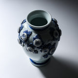 HIRADO KOHSYO DANEMON Kiln Mikawachi Ware Chrysanthemum Vase / 平戸洸祥団右ヱ門窯 菊花飾花瓶