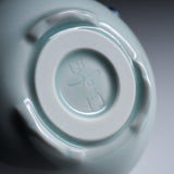 HIRADO KOHSYO DANEMON Kiln Mikawachi Ware Three-legged Incense Burner / 平戸洸祥団右ヱ門窯 菊花飾染付三つ足香炉