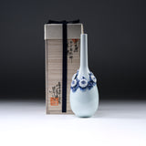 HIRADO KOHSYO DANEMON Kiln Mikawachi Ware Crane-Neck Vase / 平戸洸祥団右ヱ門窯 菊花飾染付鶴首花瓶