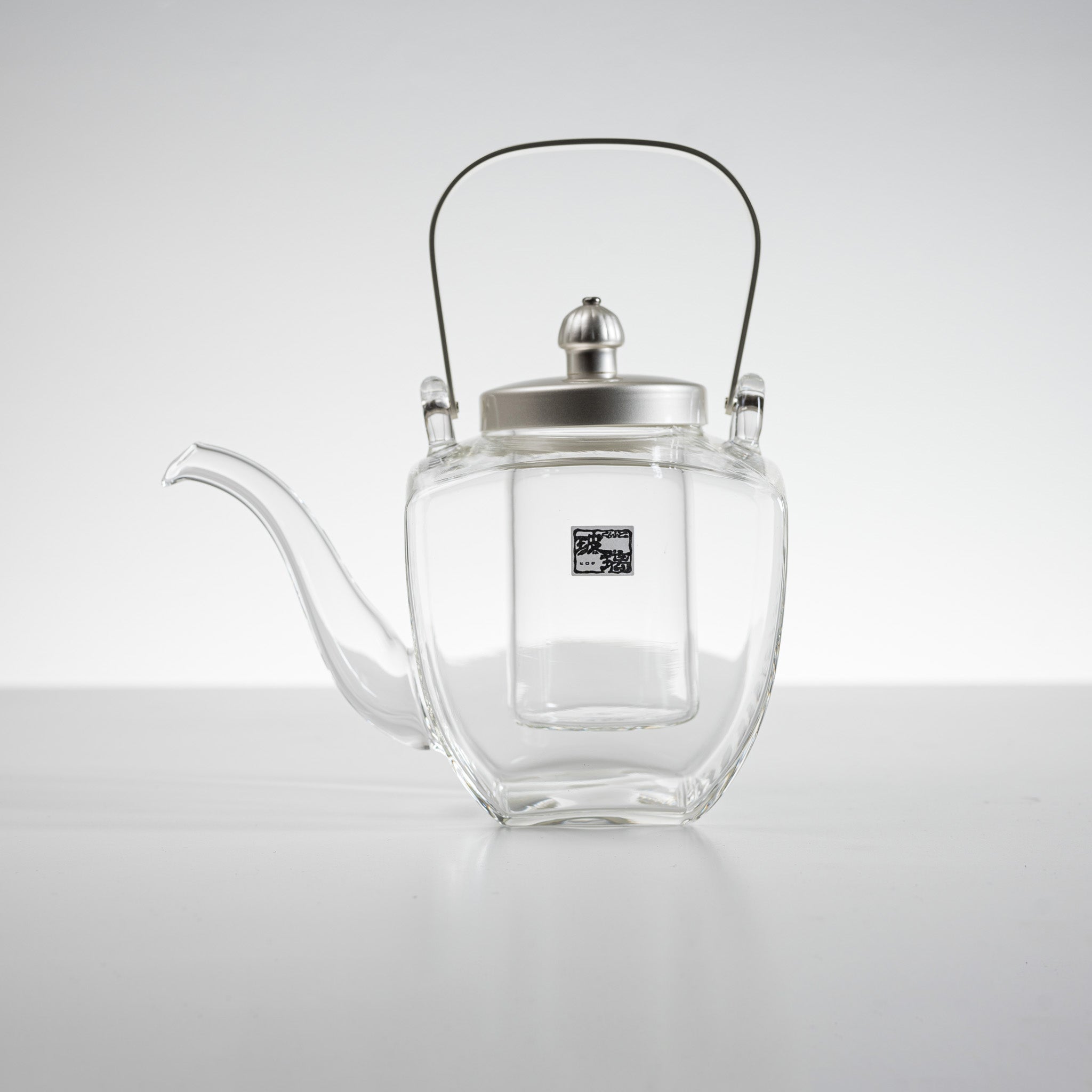 Hirota Glass - Chirori Sake Server with Silver Lid | Crafted in Japan ...