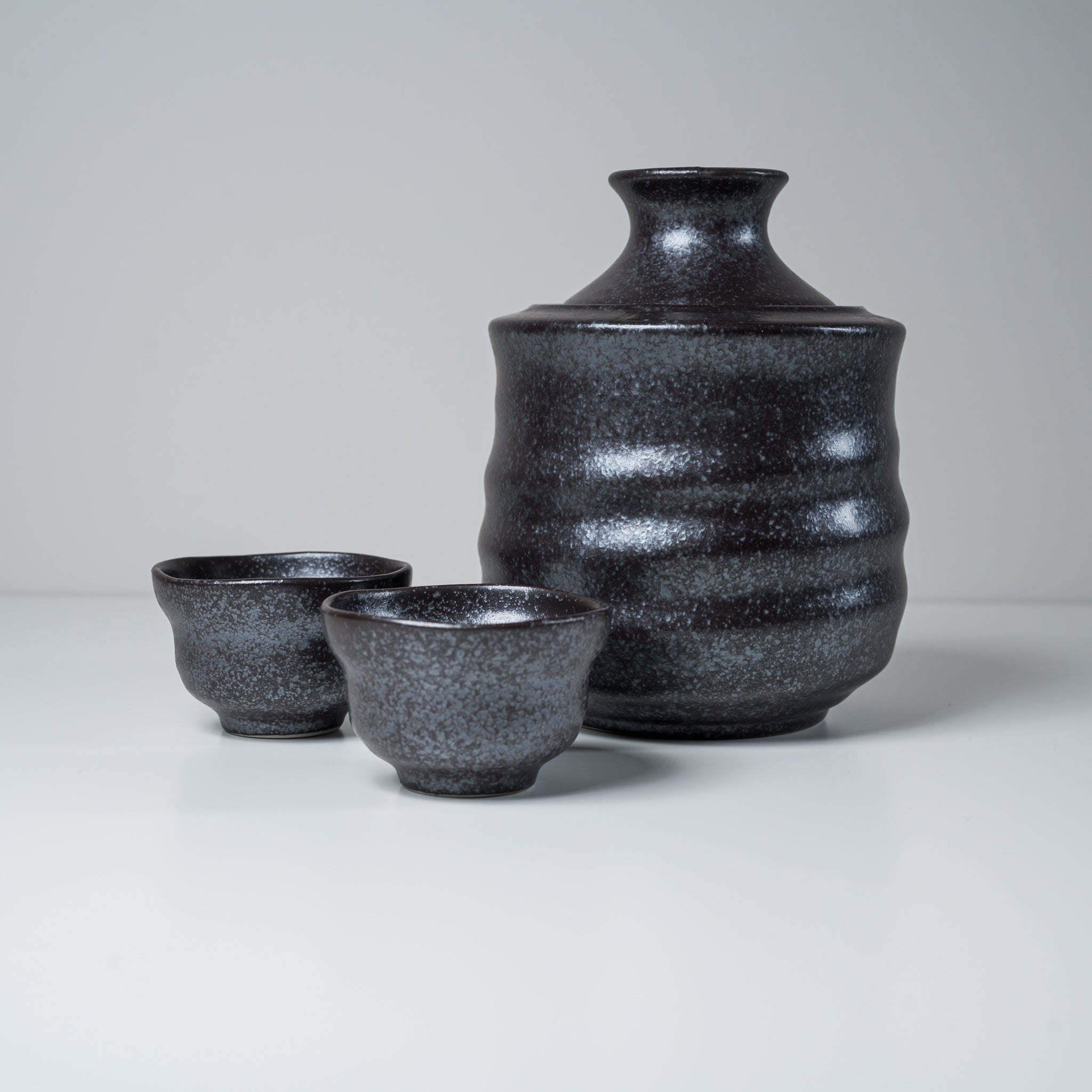Mino ware Hot Sake Set - Charcoal Black / 熱燗用 酒器セット