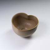 INOME Heart Handmade Matcha Bowl - Amairo : 亜麻色 / 小野 穣 猪目茶碗