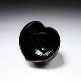 INOME Heart Handmade Matcha Bowl - Gen : 玄 / 小野 穣 猪目茶碗