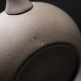 JINSUI Tokoname ware Teapot 250 ml - TOKI Hira series - Shirohai / 人水 常滑急須