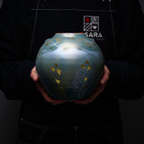 Kutani Ware Round Vase - Sky Blue Mountain and Cranes / 九谷焼 花瓶