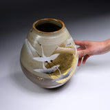 Kutani Ware Vase - Flying Cranes / 九谷焼 花瓶