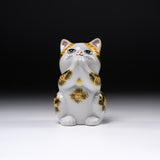 Kutani Ware Begging Cat Ornament ”Golden Buchi” / 九谷焼 招き猫