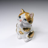 Kutani Ware Begging Cat Ornament ”Golden Buchi” / 九谷焼 招き猫