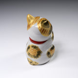 Kutani Ware Begging Cat Ornament ”Golden Buchi” / 九谷焼 招き猫