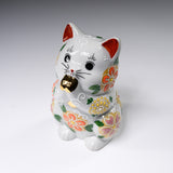Kutani Ware Begging Cat Ornament with Golden Hand ”Coco” / 九谷焼 招き猫