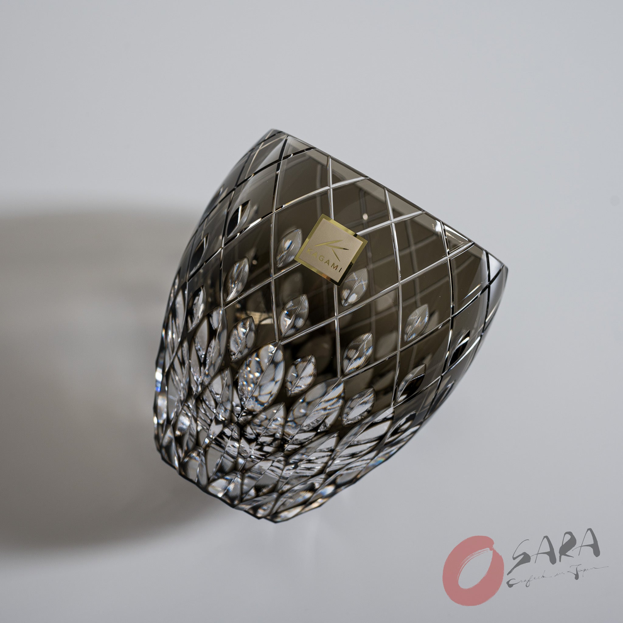 KAGAMI Crystal Multilayer Coloured Round Rock Glass - Enrai / 遠雷 ...