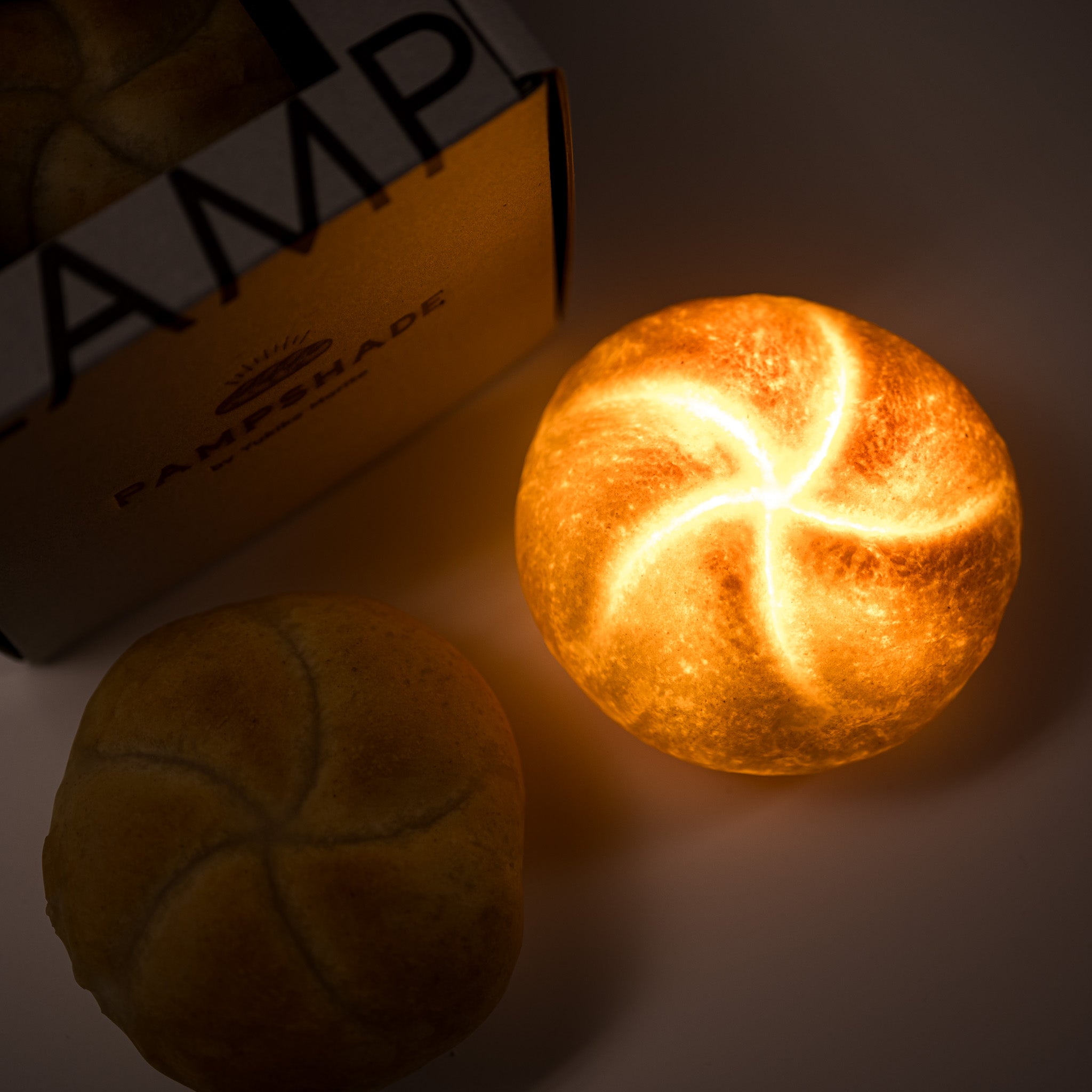 PAMPSHADE Bread Lamp ランプ - シーリングライト・天井照明