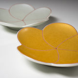 Arita Ware Plum Plate Gold/White Pair Gift Pack - 15 cm / 有田焼 ペア捻り梅