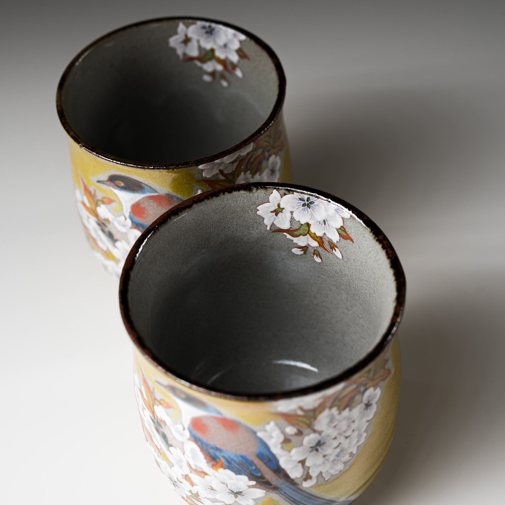 Kutani ware Pair Yunomi Tea Cup - Gold Kacho / 九谷焼 ペア湯呑み
