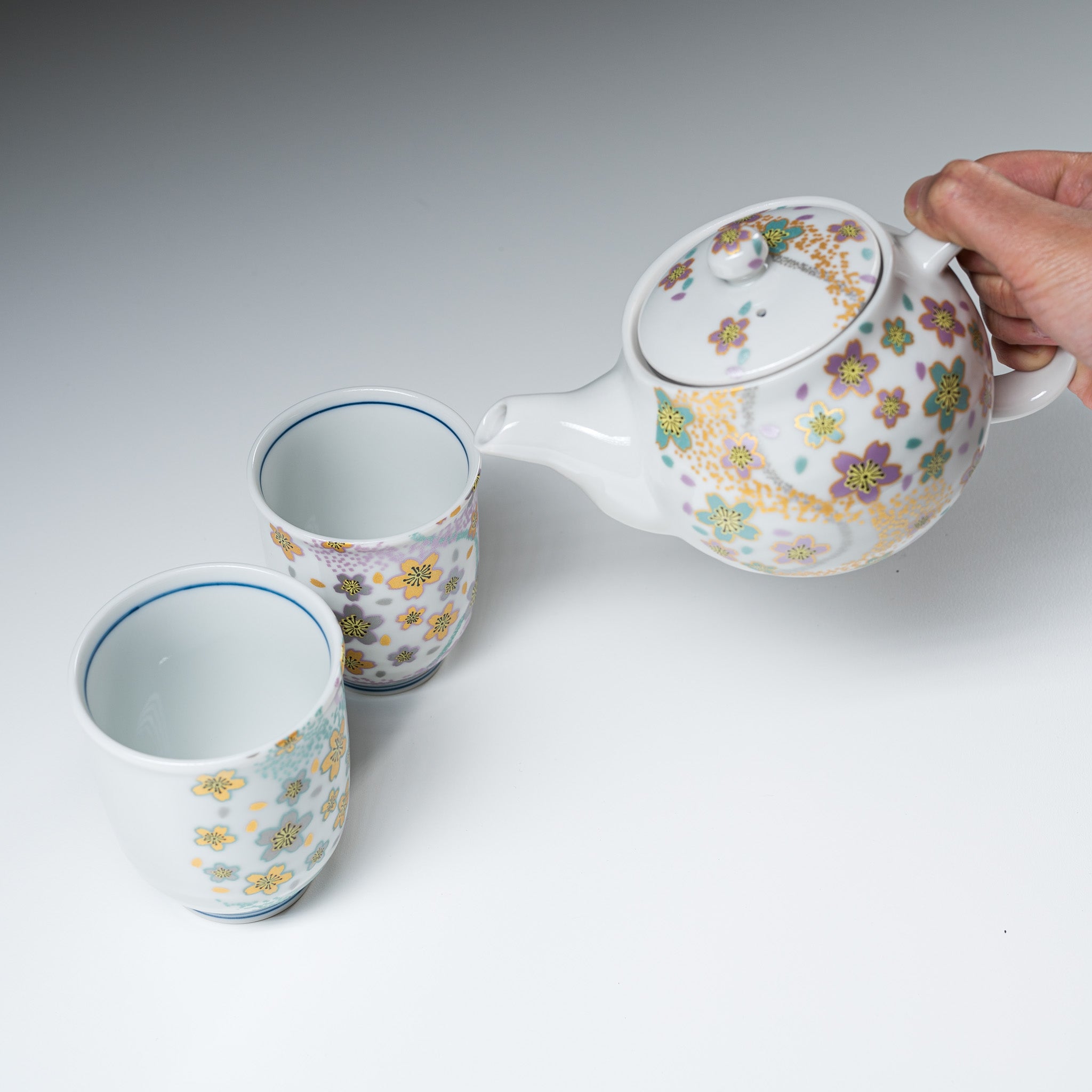 Kutani ware Tea Set - Shower of Cherry Blossoms / 九谷焼 ティーセット 桜吹雪