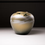 Kutani ware Round Vase with Gift Box - Gold Mountain with Crane / 九谷焼 花瓶