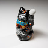 Kutani Ware Animal Ornament - Mt Fuji Black Beckoning Cat ”Sora” / 九谷焼 招き猫