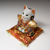 Kutani Ware Animal Ornament - Shogun Cat / 九谷焼 招き猫