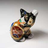 Kutani Ware Animal Ornament - Wave Beckoning Cat / 九谷焼 招き猫