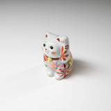 Kutani Ware Animal Ornament - Red Flower Beckoning Cat "Chika" / 九谷焼 招き猫