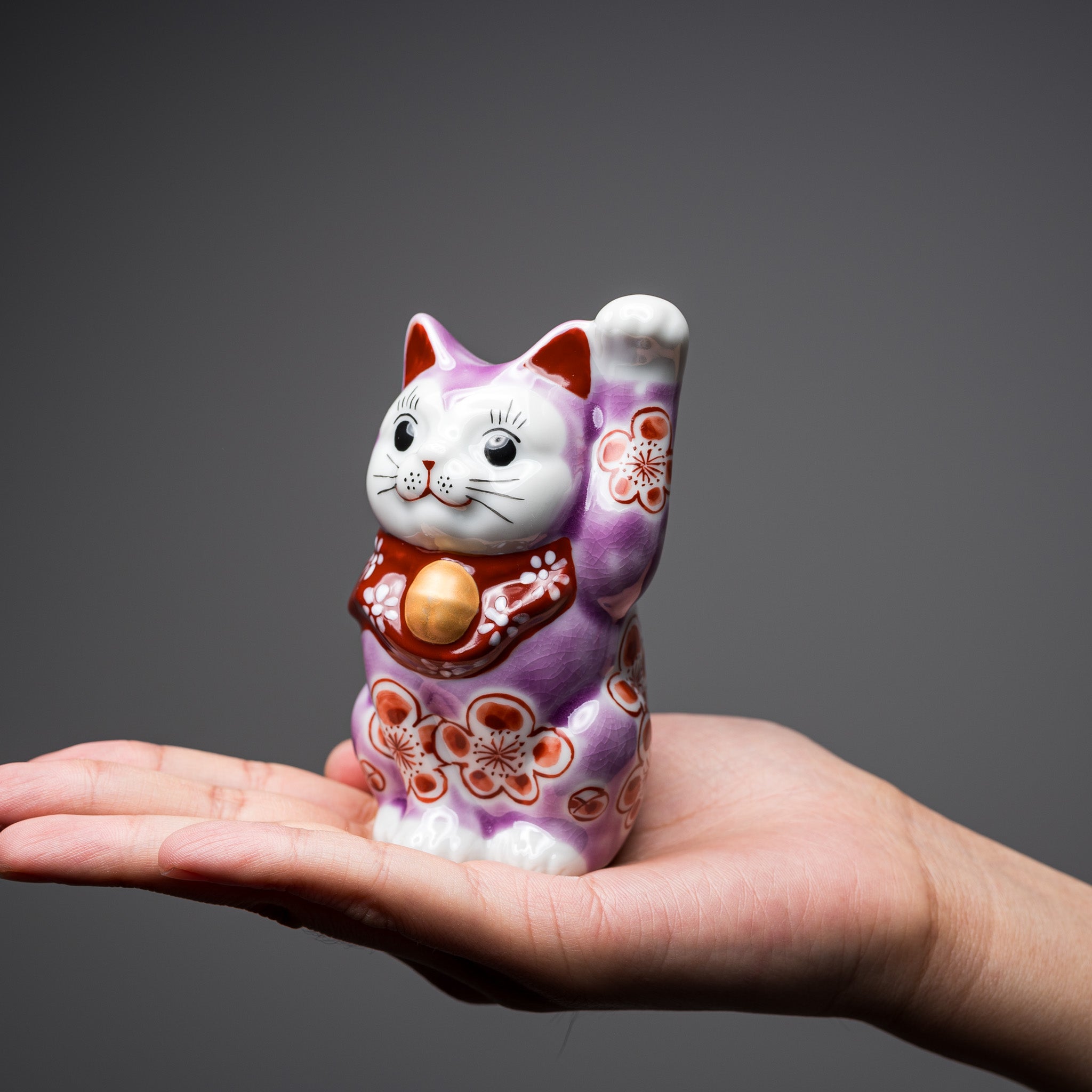 Kutani Ware Animal Ornament - Purple Beckoning Cat "Ichigo" / 九谷焼 招き猫