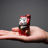 Kutani Ware Animal Ornament - Daruma Cat - Left Hand / 九谷焼 招き猫