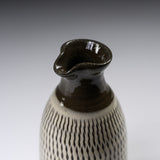Onta Ware Tobikanna Sake Jug - Ivory / 小鹿田焼 酒徳利