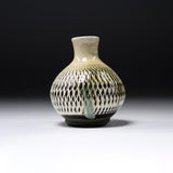Onta Ware Tobikanna Flower Vase - 10 cm - Shallot / 小鹿田焼 一輪挿し