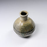 Onta Ware Tobikanna Flower Vase - 10 cm - Shallot / 小鹿田焼 一輪挿し