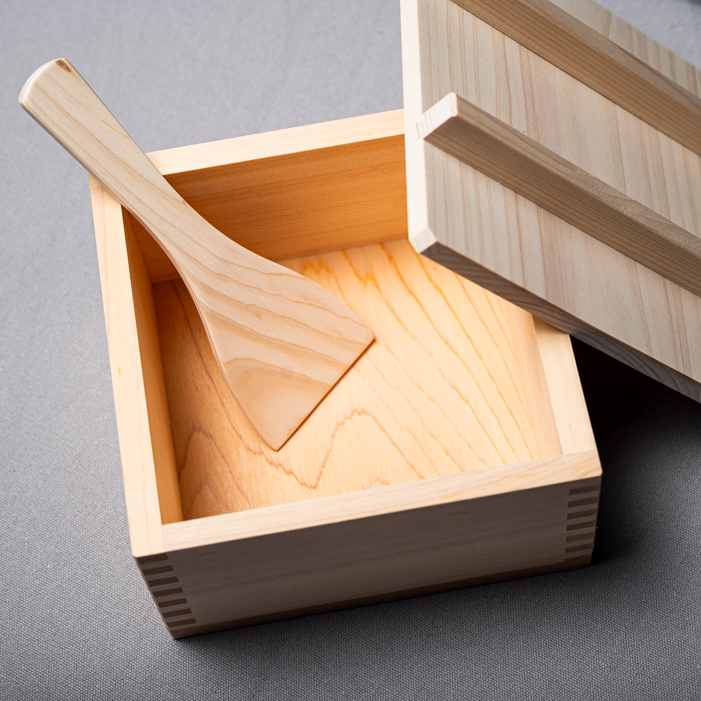 Hinoki Masu Rice Box with Spoon