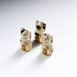 CHINJUKAN Kiln Mini Gold Coin Beckoning Cat – Opening to Good Fortune - 3 Options / 薩摩焼 沈壽官窯 小判開運